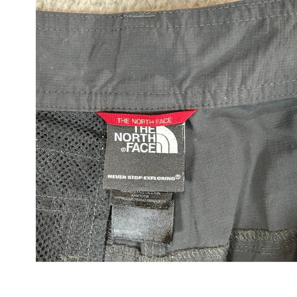 The North Face Mens Size 36 Gray Cargo Shorts Outdoor Hiking Quick Dry‎